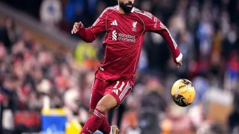 “名记预测：布朗尼明年NBA加盟若成真，詹姆斯或迎湖人生涯告别季”